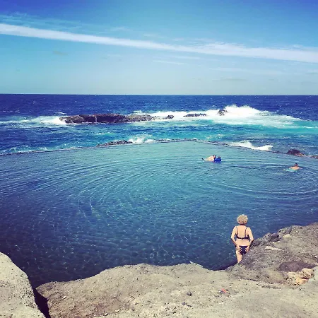 Calma アパート Agulo